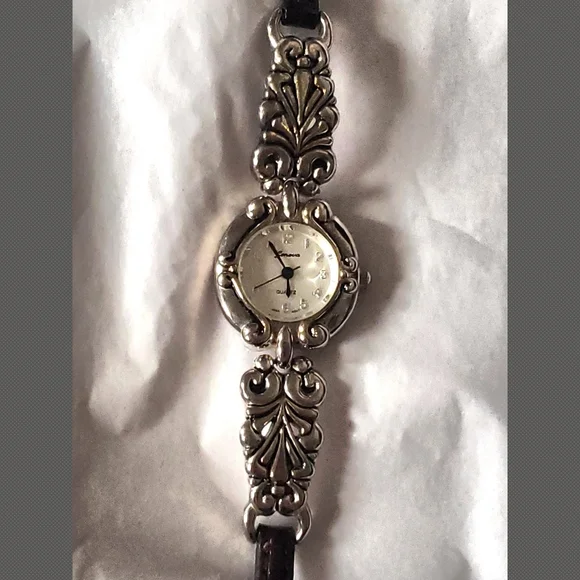 Geneva | Accessories | Vintage Geneva Watch | Poshmark display picture 1